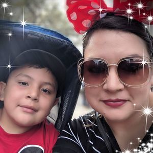 Meet your Posher, Elizabeth